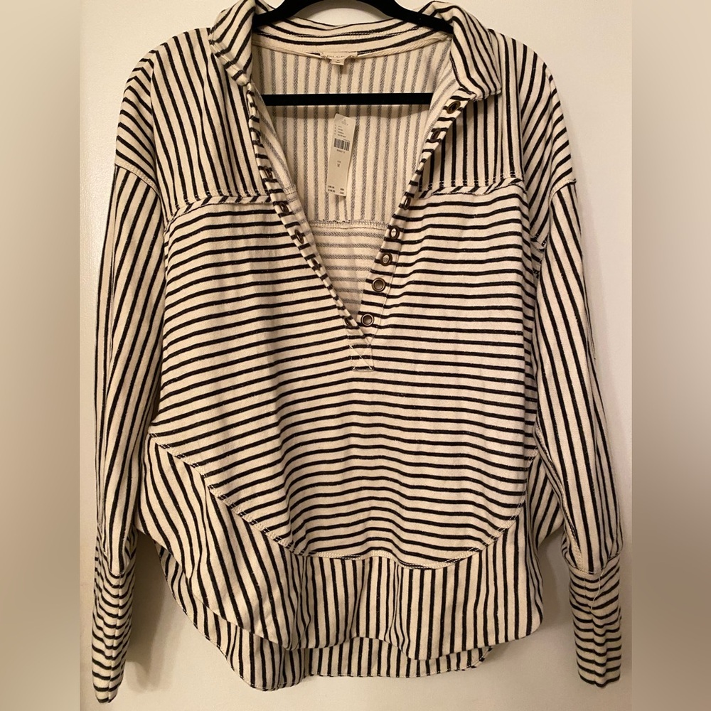 Pilcro Striped Black and White Women's lightweight sweatshirt